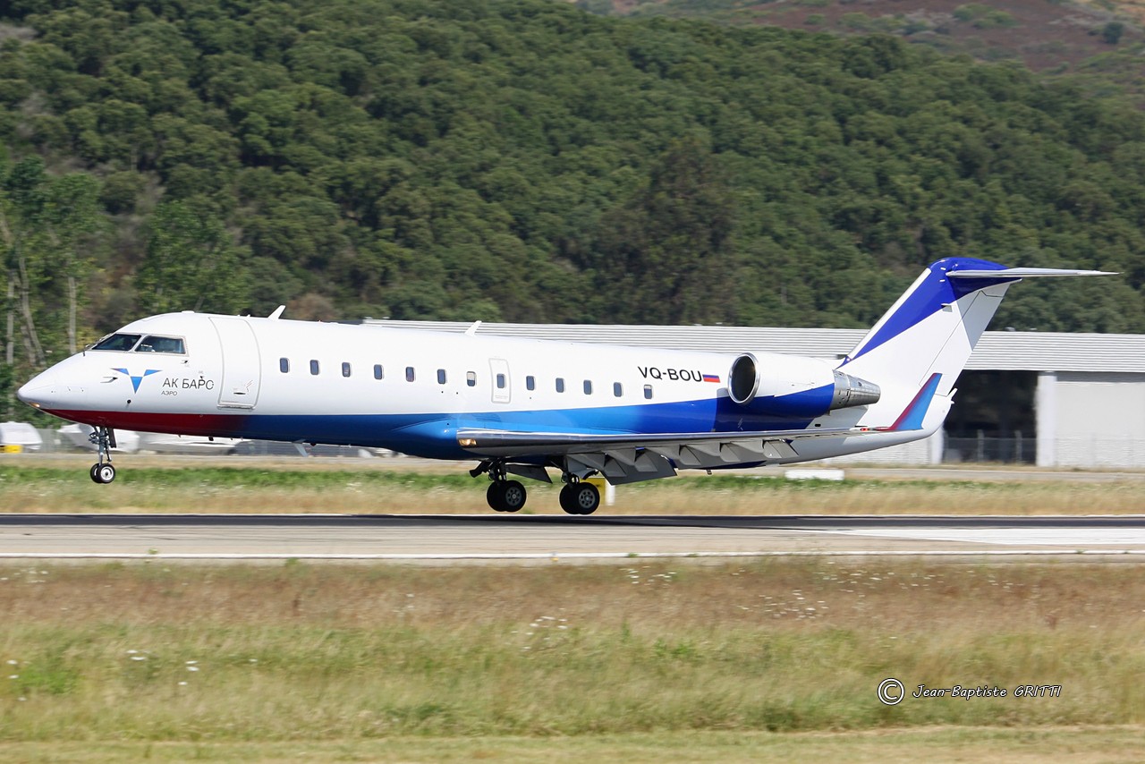 crj20012.jpg